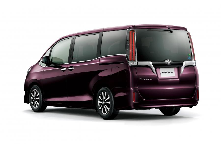  Toyota Esquire 2017 года  (фото 3 из 6)
